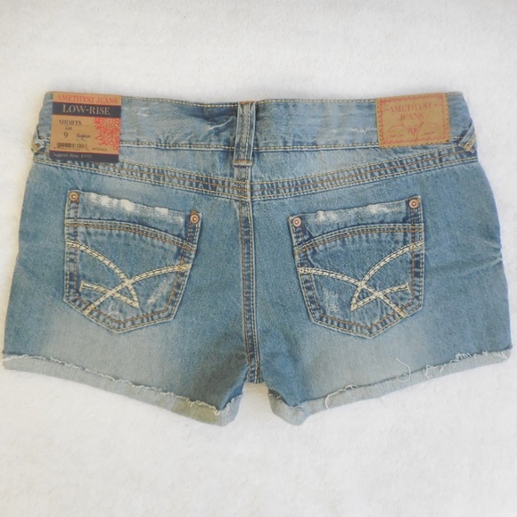 🌸SOLD🌸 Amethyst Jean Short Shorts - Picture 3 of 4